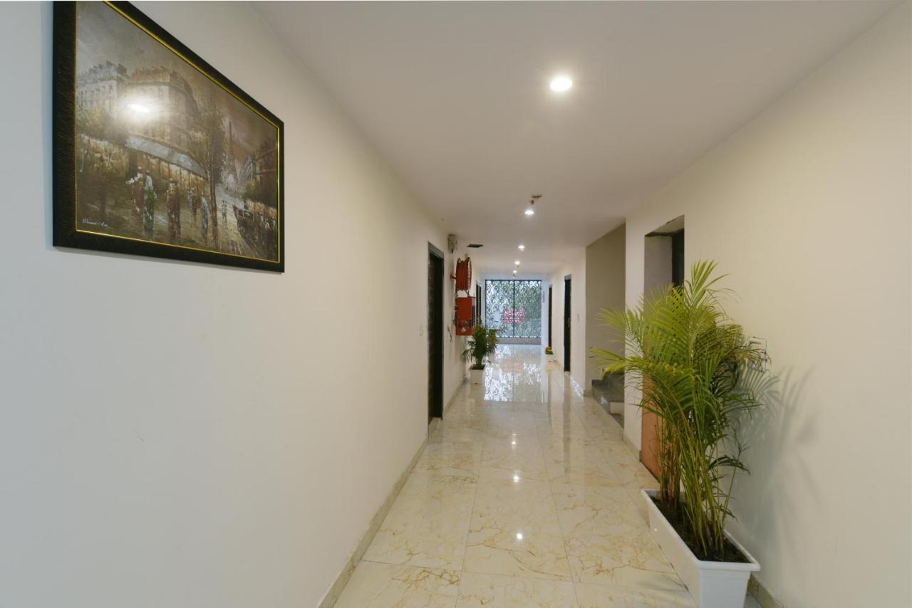 Hotel Hari International - Noida Sector 11 Екстериор снимка